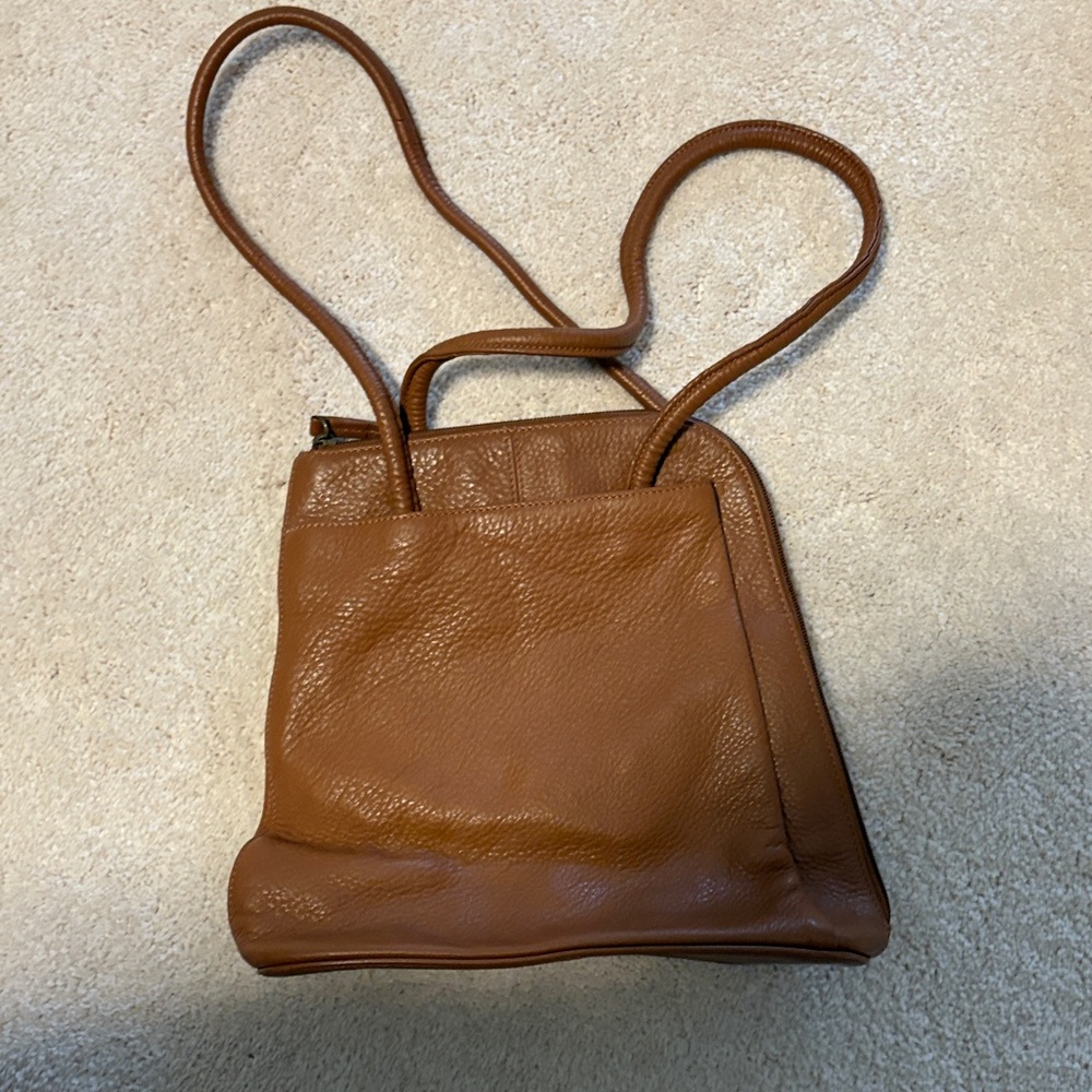Clark’s Classic Camel Leather Shoulder Convertible Backpack Bag - Women